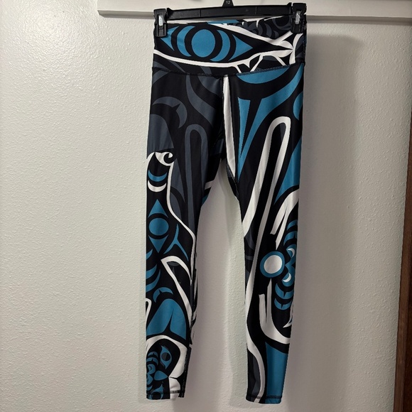 NoMiNoU Activewear leggings with artist design print size S - Canada made - Picture 1 of 15